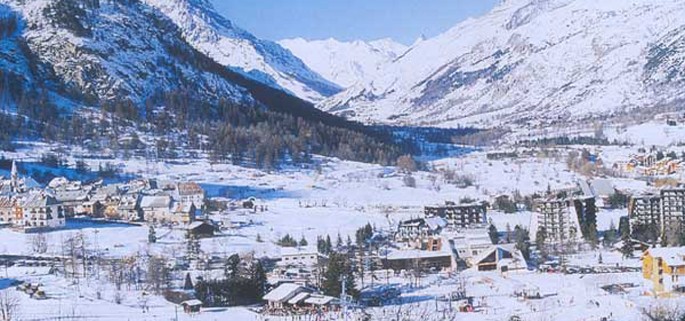 Serre Chevalier est proche de l'aéroport de Grenoble